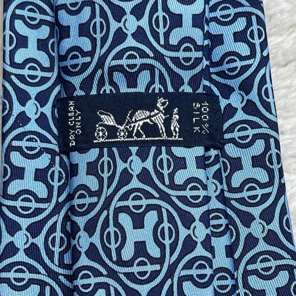 Hermes Blue Silk Geometric Tie - Picture 4 of 7